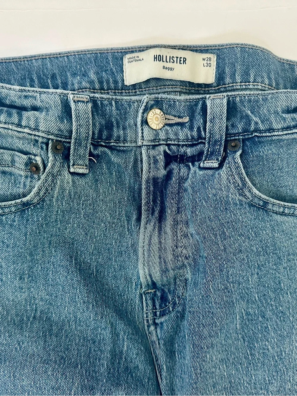 Hollister Men’s Baggy Jeans Med. Blue Wash 28 Waist Wide Leg Comfortable GUC